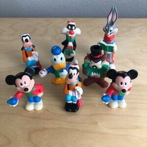 Vintage Disney Lot of 8 Christmas Light Covers Mickey Goofy Taz Donald Buggs